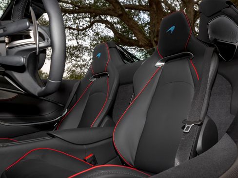 New 2025 McLaren Artura Spider RWD image 25