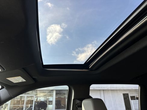 Used 2023 Chevrolet Silverado 1500 ZR2 w/ Technology Package image 24