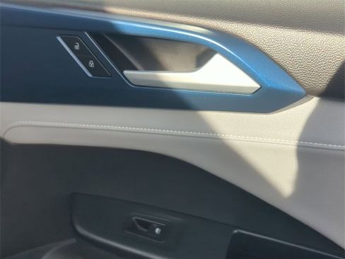 Used 2024 Volkswagen Taos SE image 26