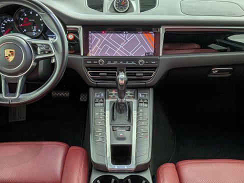 Certified 2019 Porsche Macan AWD/4WD image 21