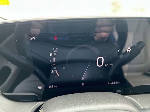 Certified 2024 Buick Encore GX Avenir w/ Avenir Convenience Package image 12