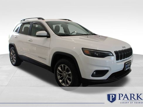 Used 2019 Jeep Cherokee Latitude Plus w/ Comfort/Convenience Group AWD/4WD image 1
