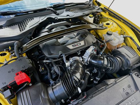 Used 2024 Ford Mustang GT Premium image 31