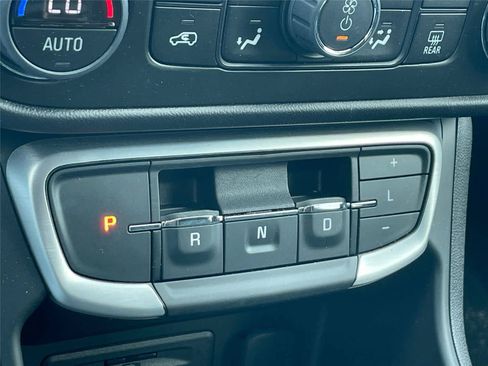 Used 2024 GMC Terrain SLE w/ Driver Convenience Package AWD/4WD image 19