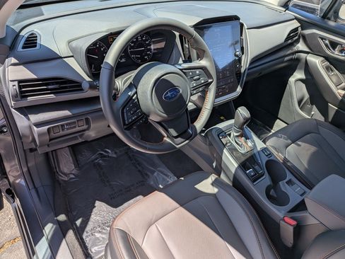 Used 2025 Subaru Crosstrek 2.5i Limited w/ Crosstrek Mirror Package AWD/4WD image 14