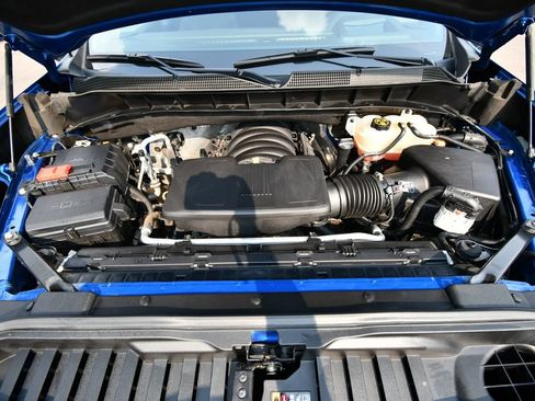 Used 2022 Chevrolet Silverado 1500 LTZ w/ LTZ Premium Package AWD/4WD image 13