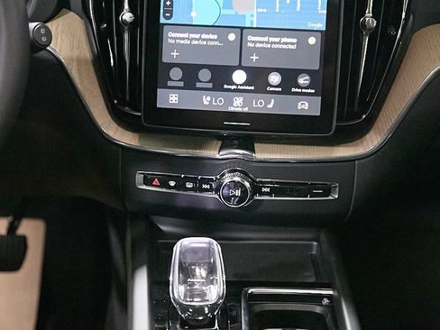 New 2026 Volvo XC60 T8 Plus w/ Climate Package AWD/4WD image 27