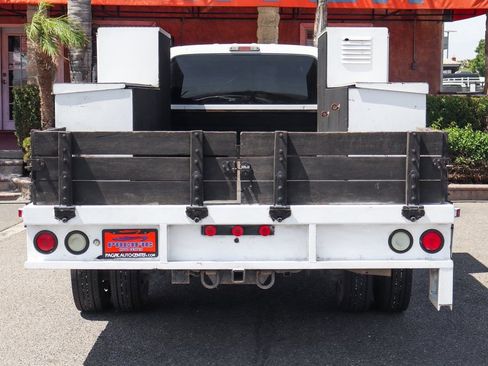 Used 2013 Ford F550 2WD Crew Cab Super Duty w/ Payload Upgrade Pkg image 8