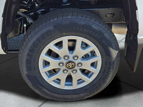 New 2025 Toyota Tacoma SR5 image 12