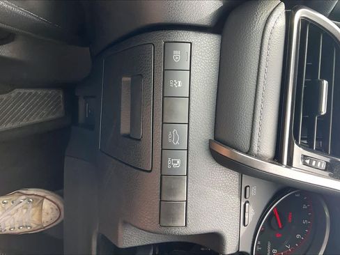 Used 2024 Toyota Camry XSE FWD image 33