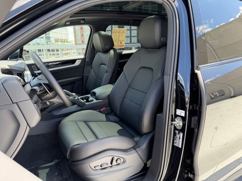 New 2026 Porsche Cayenne AWD/4WD image 5