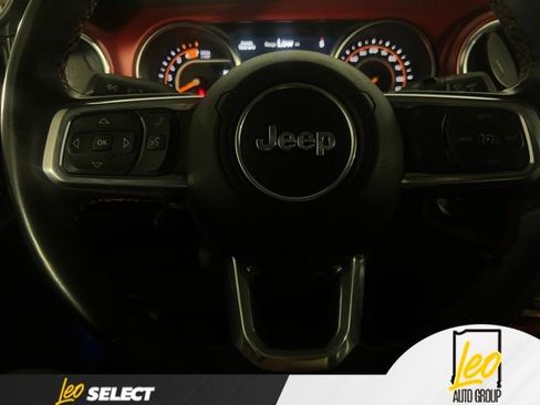 Used 2023 Jeep Wrangler Unlimited Rubicon w/ Cold Weather Group AWD/4WD image 12
