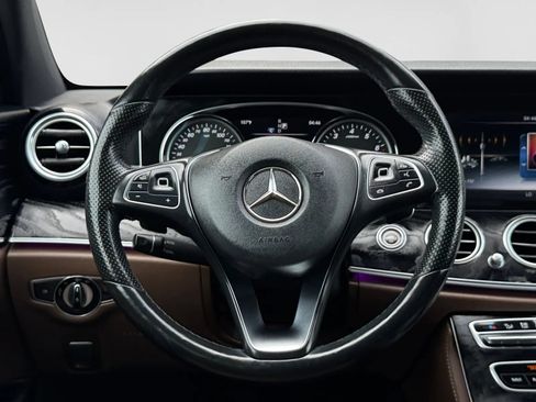 Used 2017 Mercedes-Benz E 300 4MATIC image 27