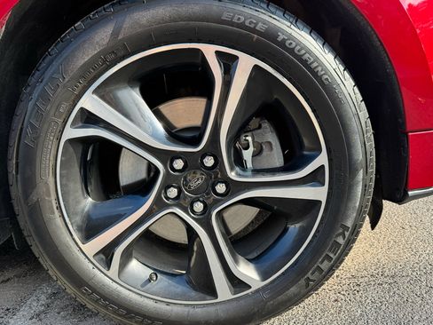 Used 2019 Ford Edge ST w/ Convenience Package image 12