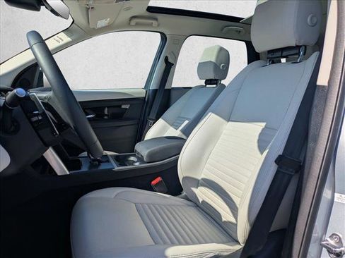 Certified 2025 Land Rover Discovery Sport S image 17