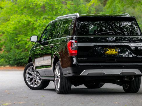 Used 2018 Ford Expedition Max Platinum AWD/4WD image 29