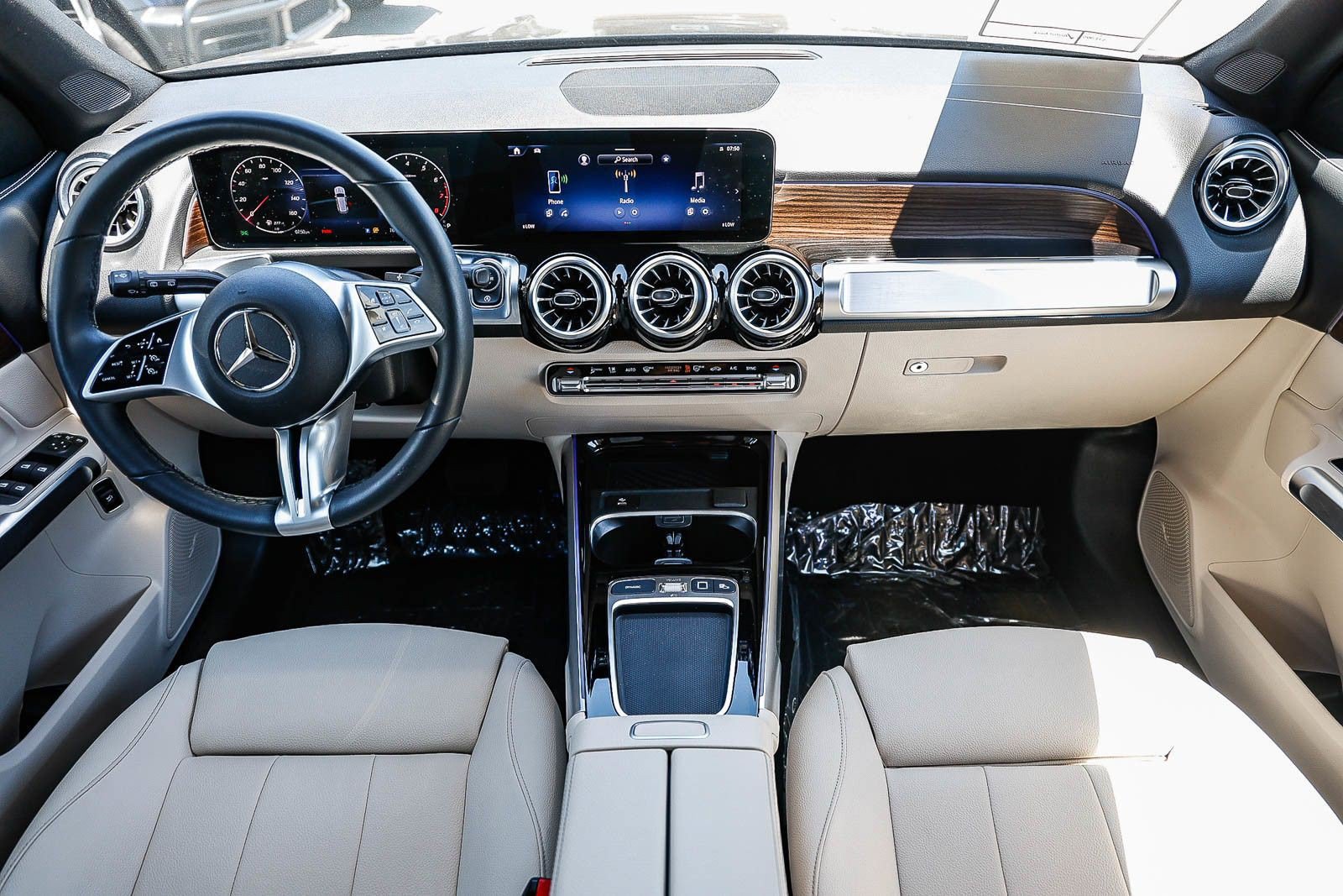 Certified 2026 Mercedes-Benz GLB 250 image 11
