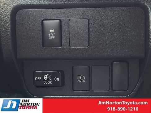 Used 2020 Toyota Tacoma SR w/ SR Convenience Package RWD image 23