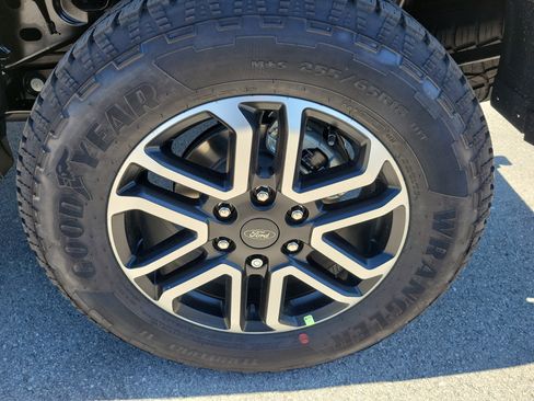 New 2026 Ford Ranger Lariat w/ FX4 Off-Road Package AWD/4WD image 7