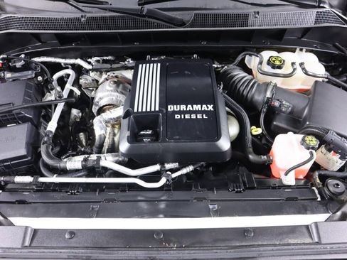 Used 2021 Chevrolet Silverado 1500 LT w/ Convenience Package II image 46