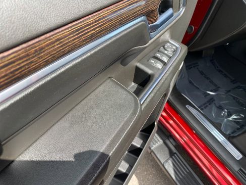 Used 2024 GMC Sierra 1500 Elevation w/ Elevation Premium Package AWD/4WD image 11