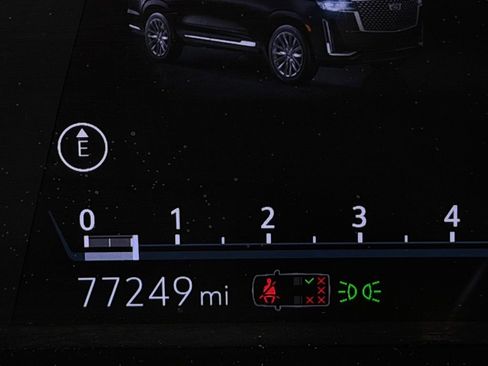 Used 2022 Cadillac Escalade ESV Premium Luxury w/ LPO, Floor Liner Package AWD/4WD image 15