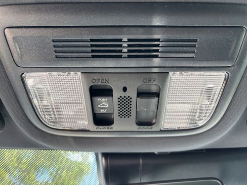 Used 2020 Honda Civic EX-L image 24
