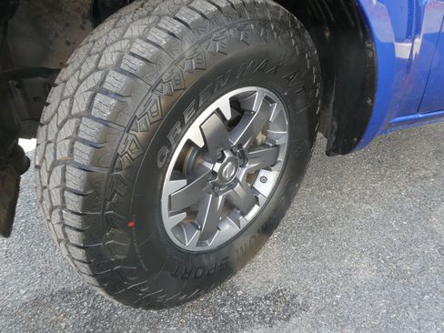 Used 2014 Nissan Frontier Desert Runner image 26