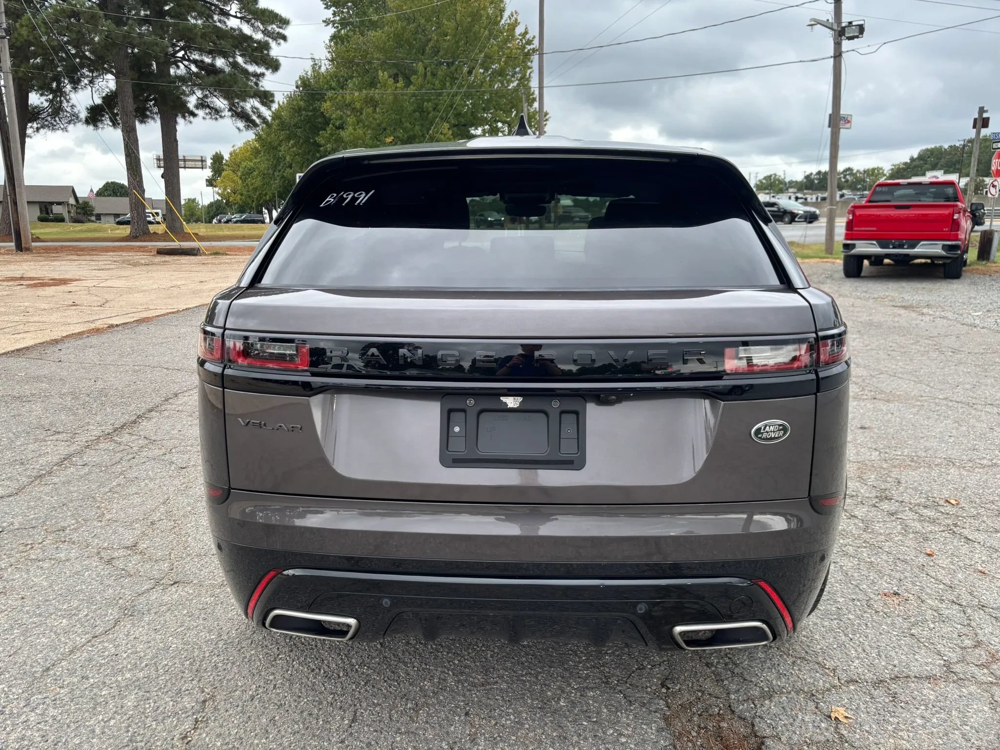 Used 2023 Land Rover Range Rover Velar R-Dynamic S AWD/4WD image 4