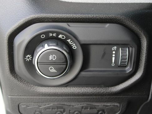New 2026 Jeep Gladiator Sport AWD/4WD image 12