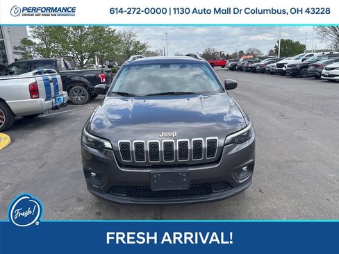 Used 2019 Jeep Cherokee Latitude Plus w/ Cold Weather Group image 9