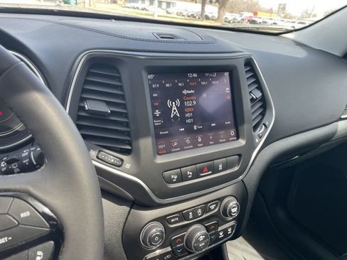 Used 2023 Jeep Cherokee Altitude Lux w/ Lux Elite Package AWD/4WD image 8