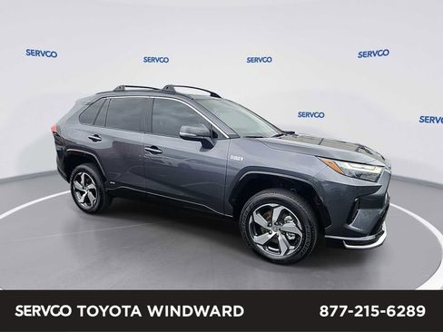 Used 2024 Toyota RAV4 SE image 1