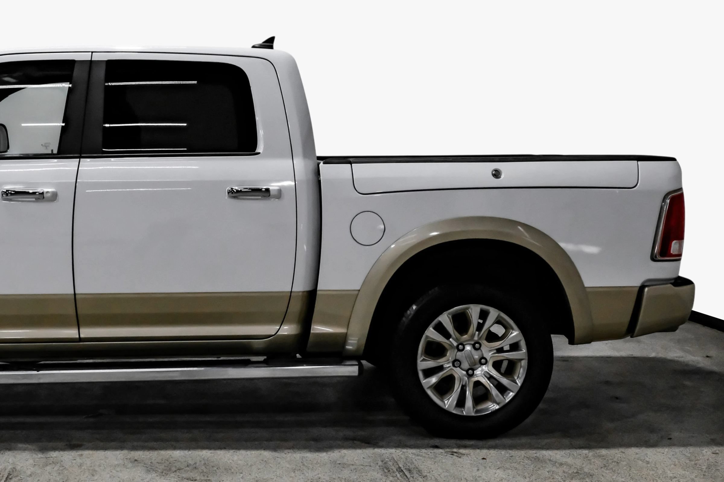 Used 2014 RAM 1500 Laramie Longhorn w/ Convenience Group AWD/4WD image 11