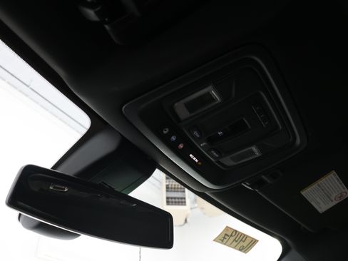 Used 2022 Chevrolet Silverado 3500 High Country w/ Safety Package II AWD/4WD image 12