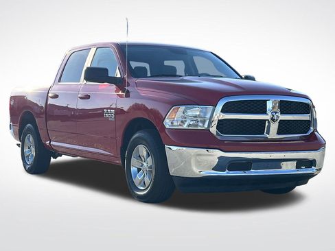Used 2021 RAM 1500 Classic SLT image 31