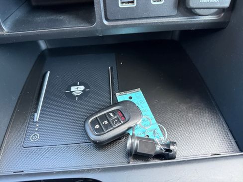 Used 2023 Honda Pilot Touring image 24