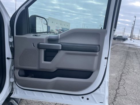 Used 2018 Ford F150 XLT w/ Equipment Group 302A Luxury image 23