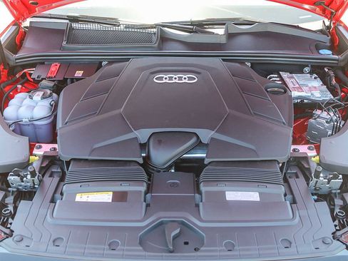 New 2025 Audi Q8 Premium Plus image 31