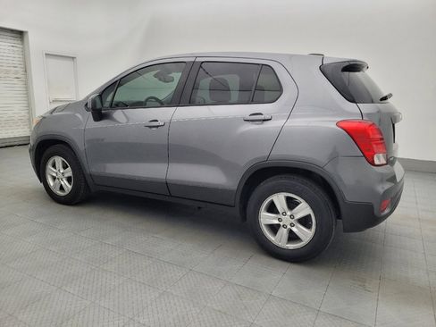 Used 2020 Chevrolet Trax LS w/ Tint and Cruise Package FWD image 3