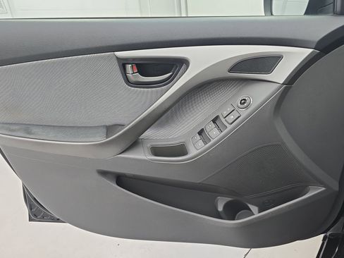 Used 2013 Hyundai Elantra GLS w/ Preferred Pkg image 24