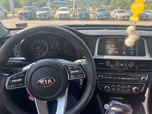 Used 2020 Kia Optima LX FWD image 17