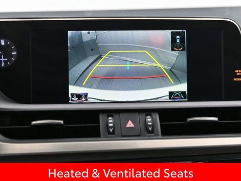 Used 2021 Lexus ES 300h w/ Accessory Package image 15