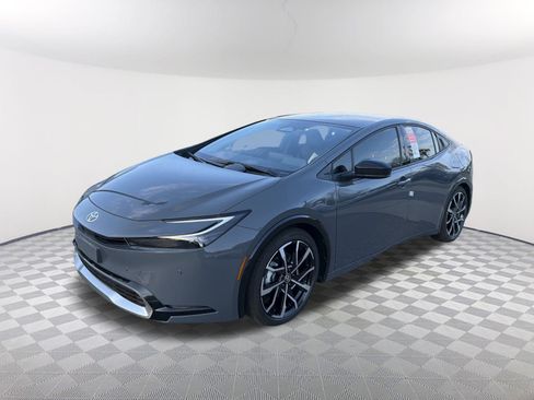 New 2026 Toyota Prius Plug-In Hybrid FWD image 3