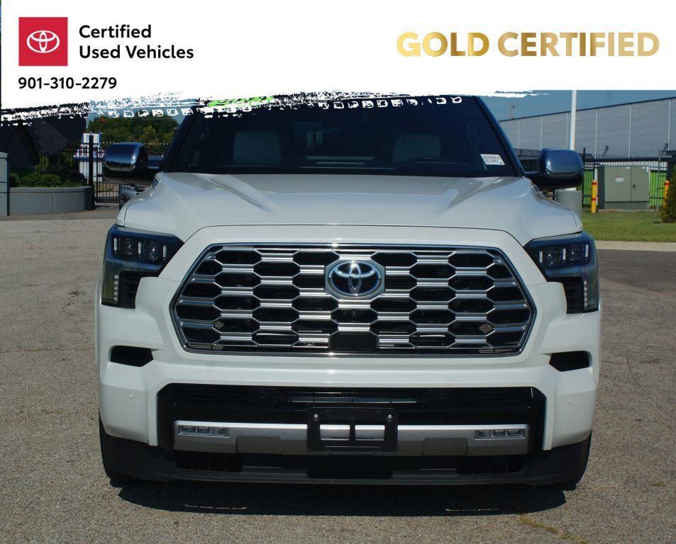 Used 2023 Toyota Sequoia Capstone AWD/4WD image 26