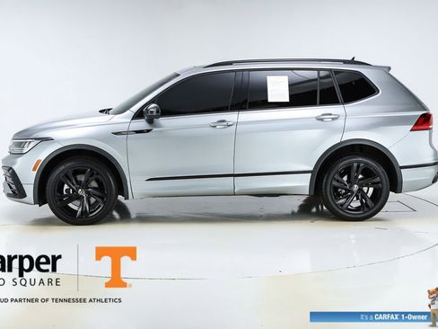 Used 2023 Volkswagen Tiguan SE R-Line image 40