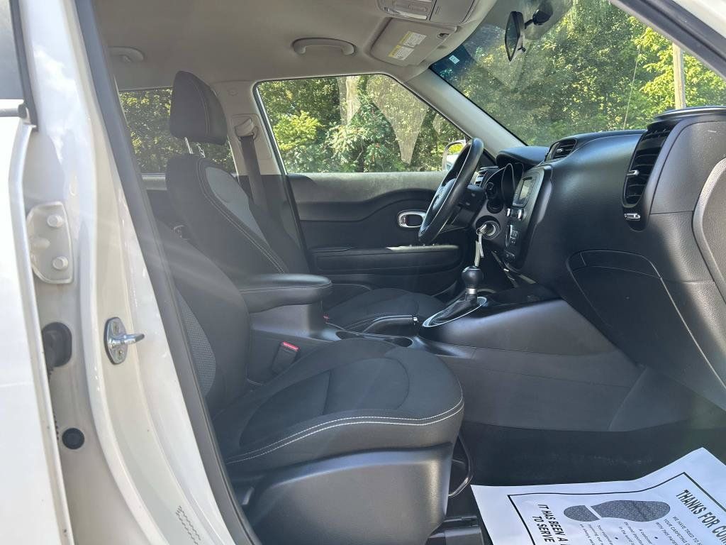 Used 2017 Kia Soul + FWD image 16