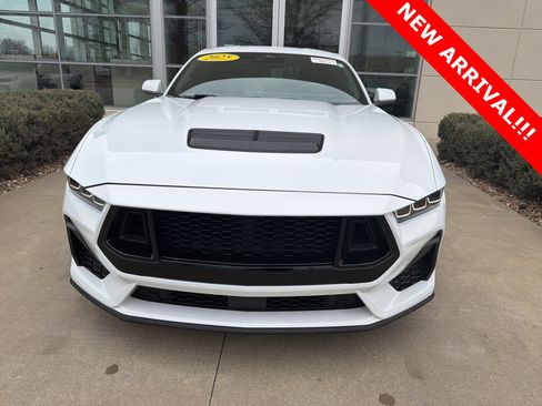 Used 2025 Ford Mustang GT Premium image 5