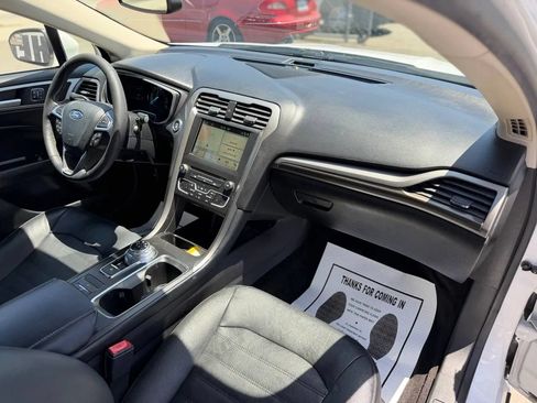 Used 2018 Ford Fusion Energi SE FWD image 34