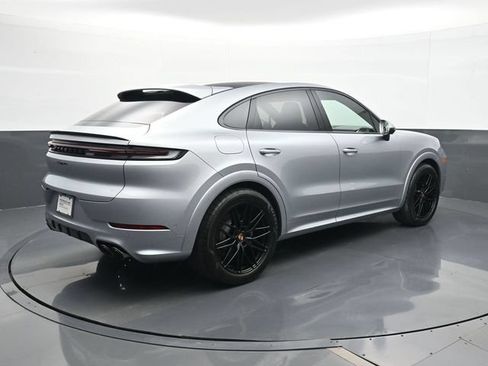 Certified 2025 Porsche Cayenne Coupe AWD/4WD image 23